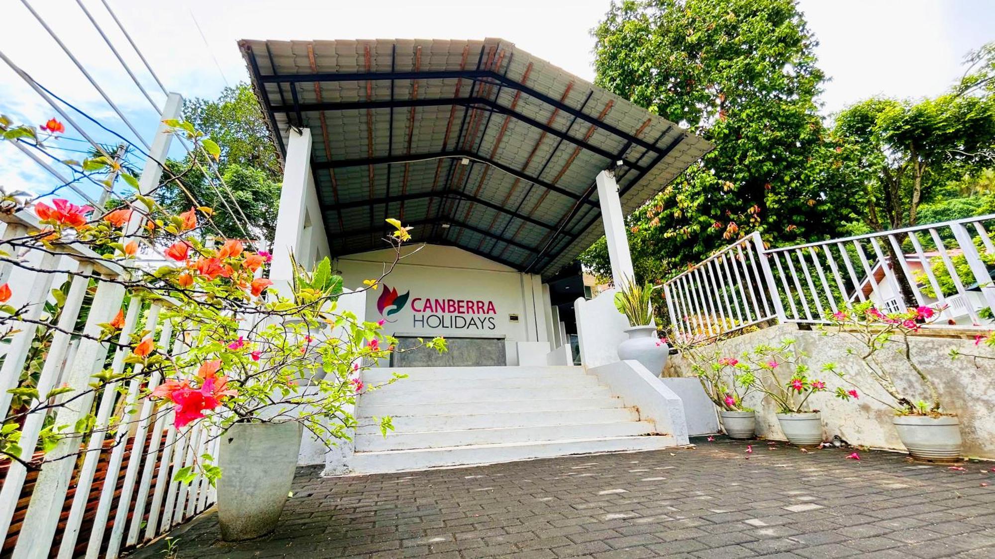 Canberra Holidays - Мирисса Экстерьер фото